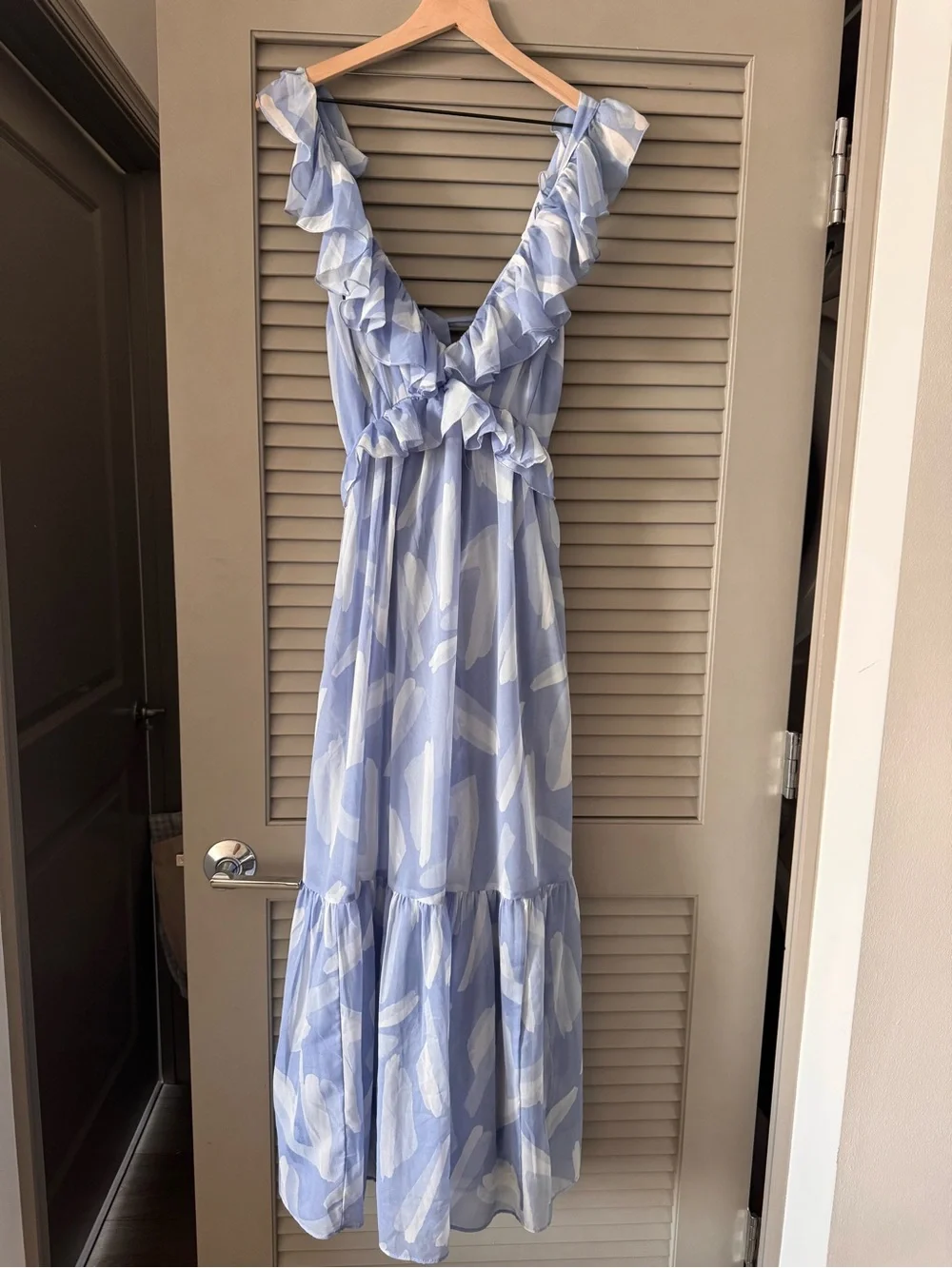 Abercrombie & Fitch | Babydoll Drama Ruffle Open Back Tie Maxi Dress ~ Small